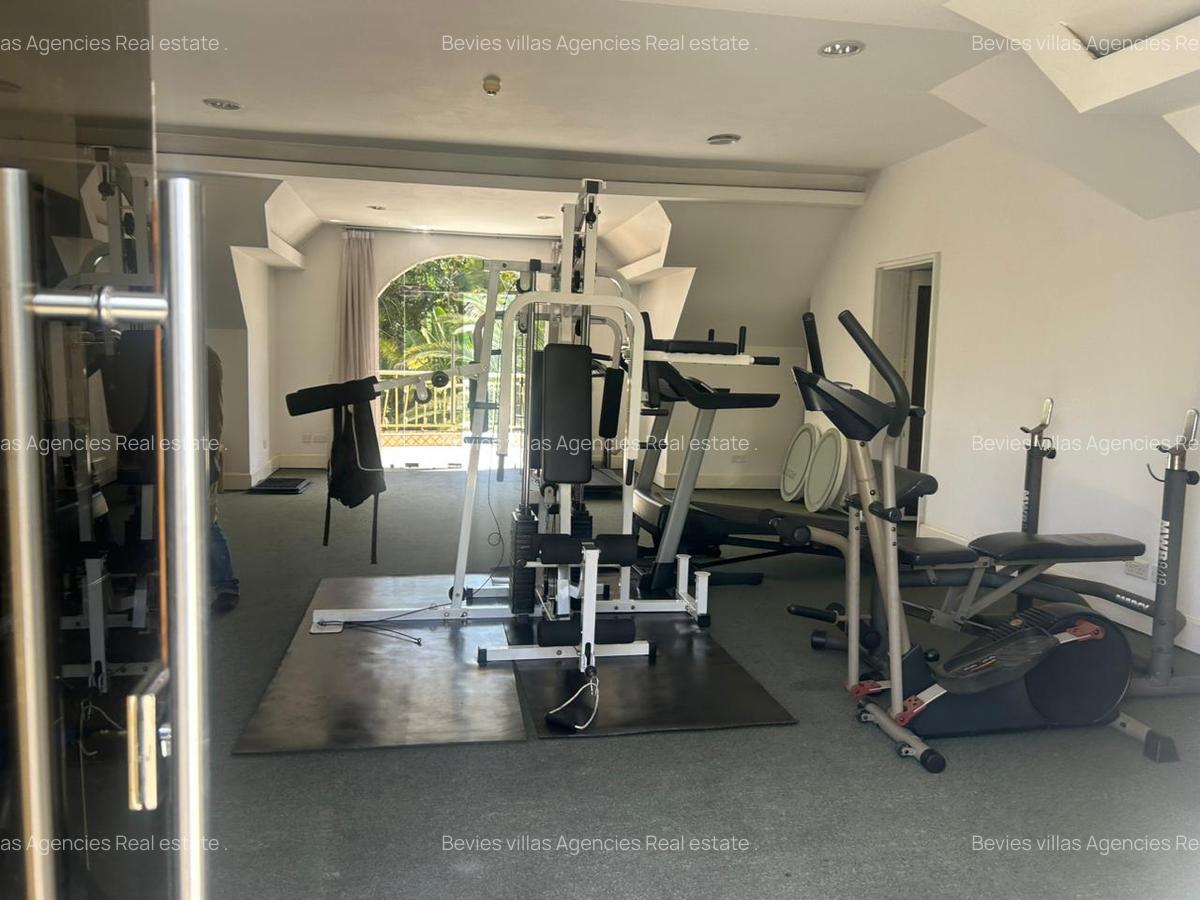 5 Bed House with En Suite in Muthaiga - 3