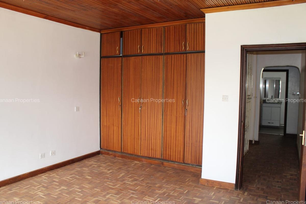 4 Bed Townhouse with Garden in Kilimani - 9