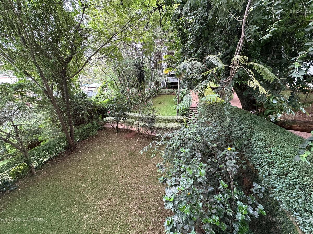 3 Bed Apartment with En Suite at Riverside - 17