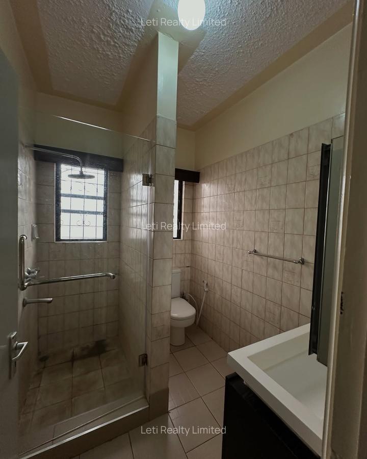 4 Bed Townhouse with En Suite in Kilimani - 12