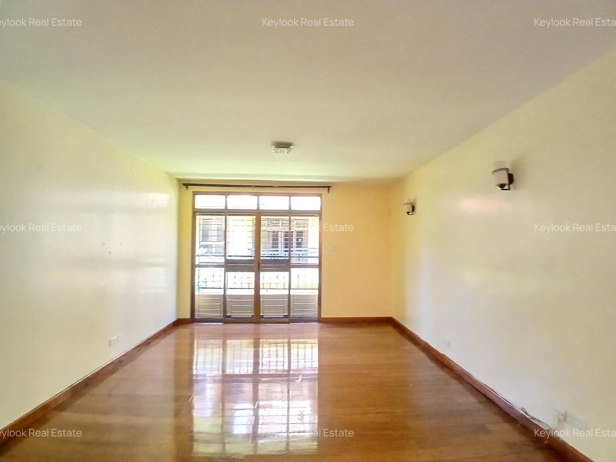 5 Bed Townhouse with En Suite at Lavington Green - 18