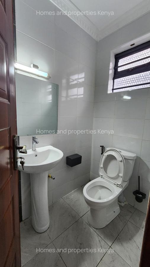 5 Bed Townhouse with En Suite at Mugutha Kiganjo Road - 11