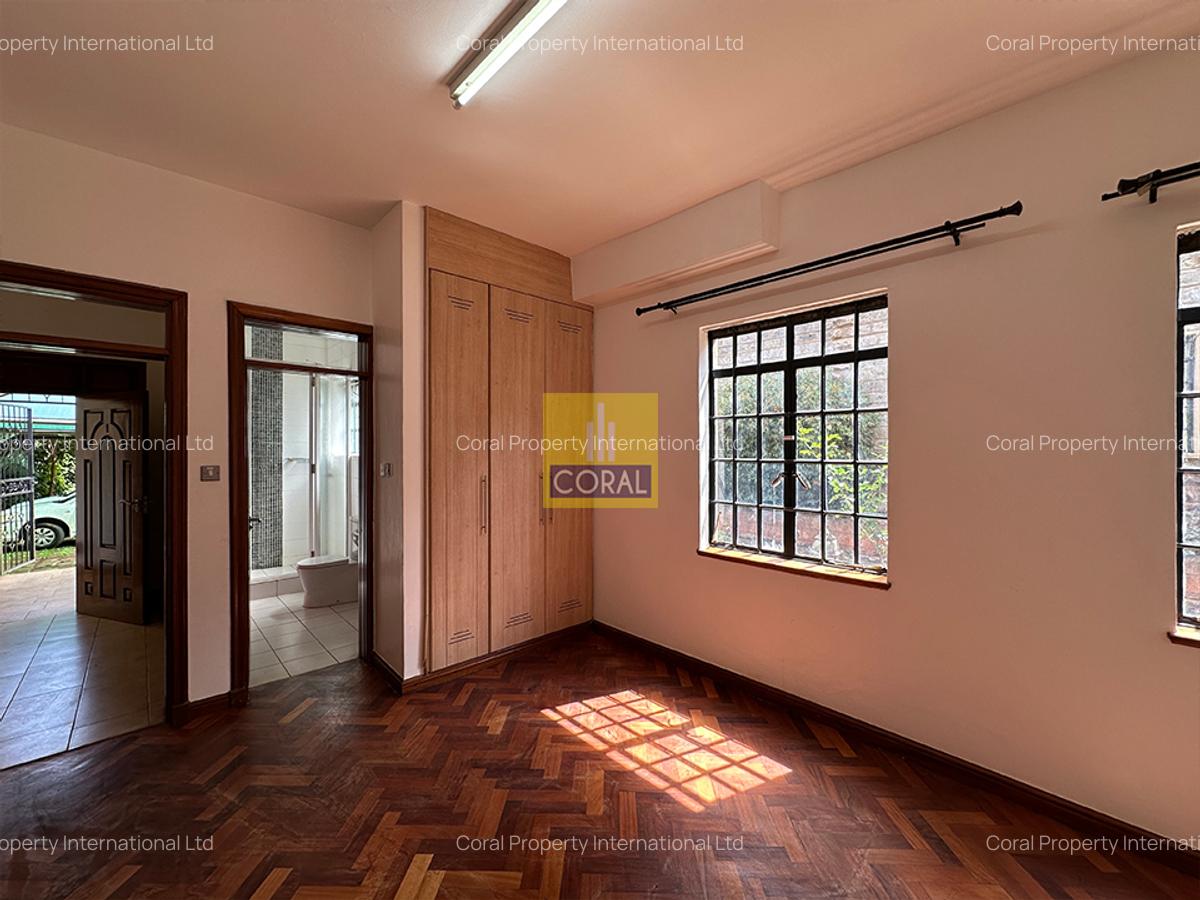 5 Bed Townhouse in Lavington - 8