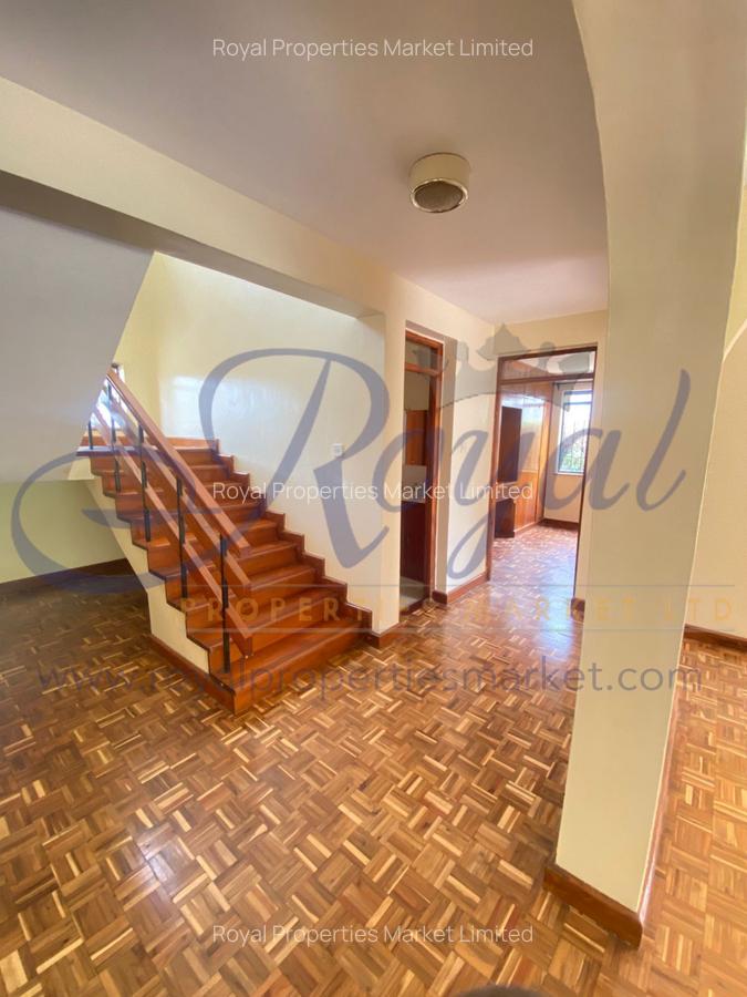 4 Bed Townhouse with En Suite in Mountain View - 4