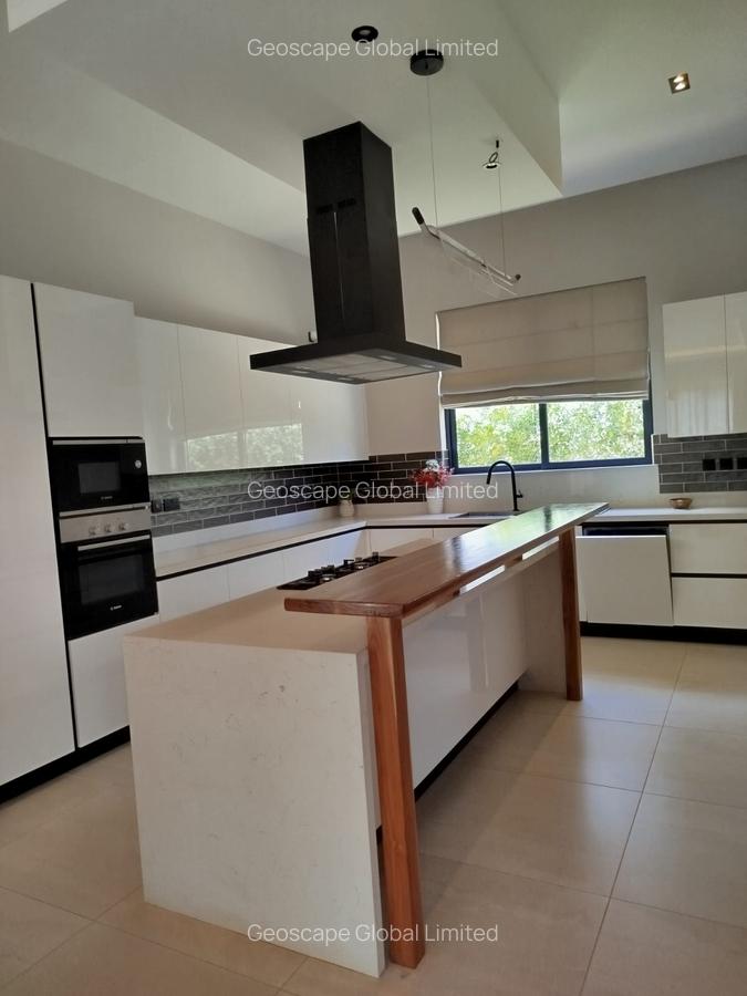 4 Bed House with En Suite in Loresho - 12
