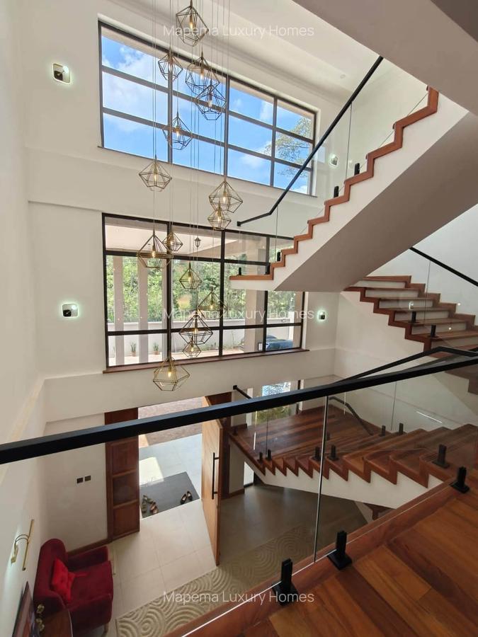 5 Bed House with En Suite at Windy Ridge - 14