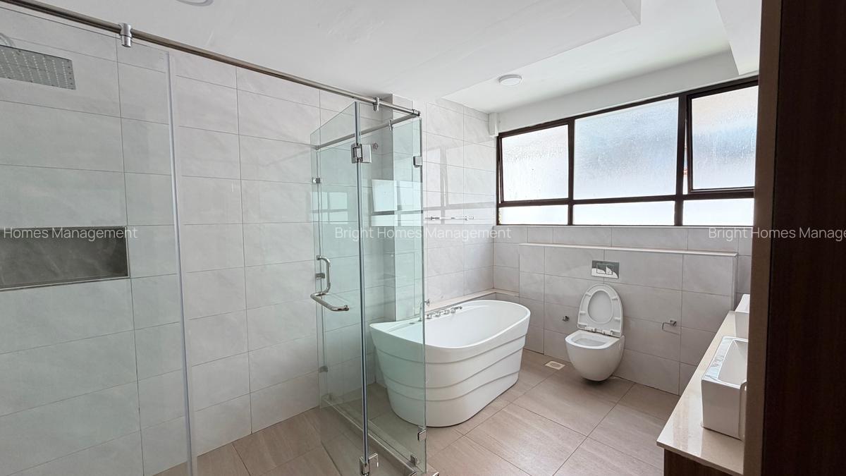 5 Bed Townhouse with En Suite in Kileleshwa - 11