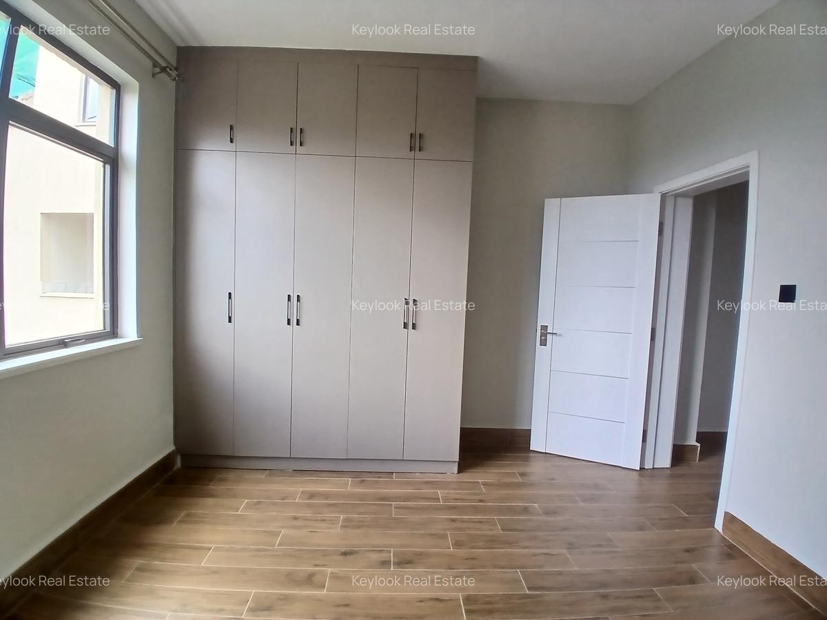 2 Bed Apartment with En Suite at Lavington - 5