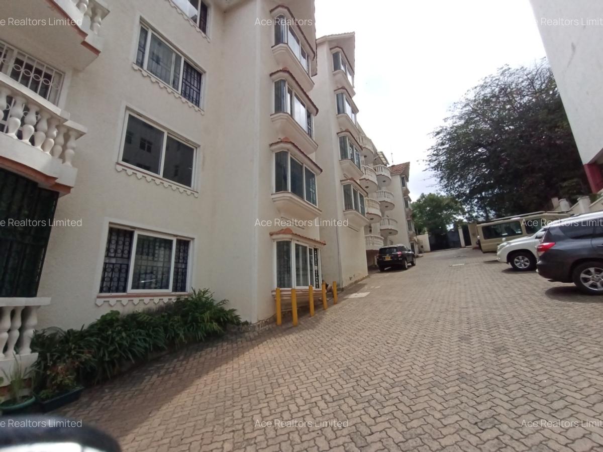 3 Bed Apartment with En Suite at Off Rhapta Road - 12