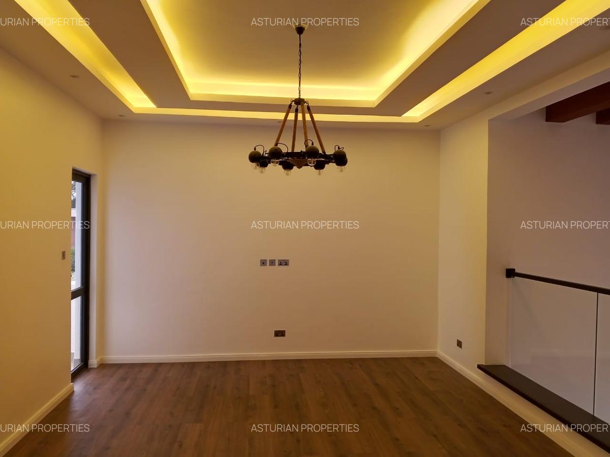 5 Bed Townhouse with En Suite in Lavington - 6