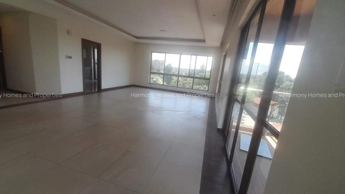 3 Bed Apartment with En Suite at Parklands - 1