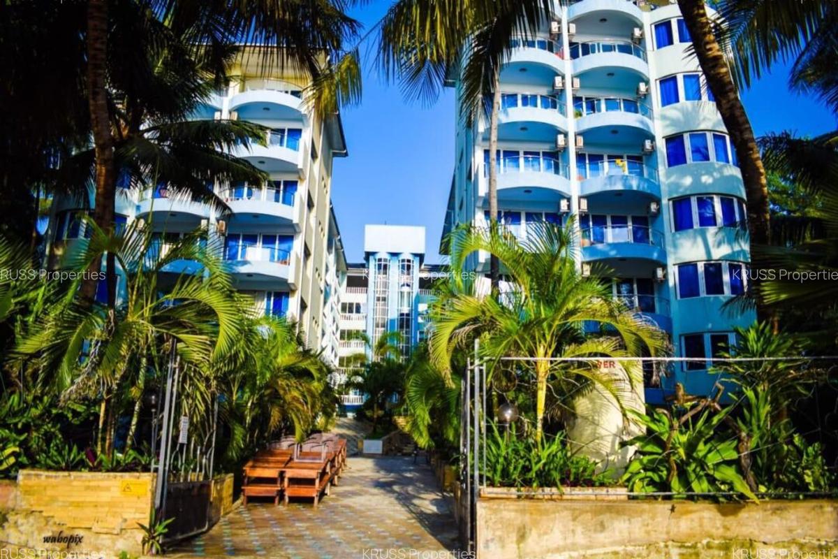 2 Bed Apartment with En Suite at As77 - 1