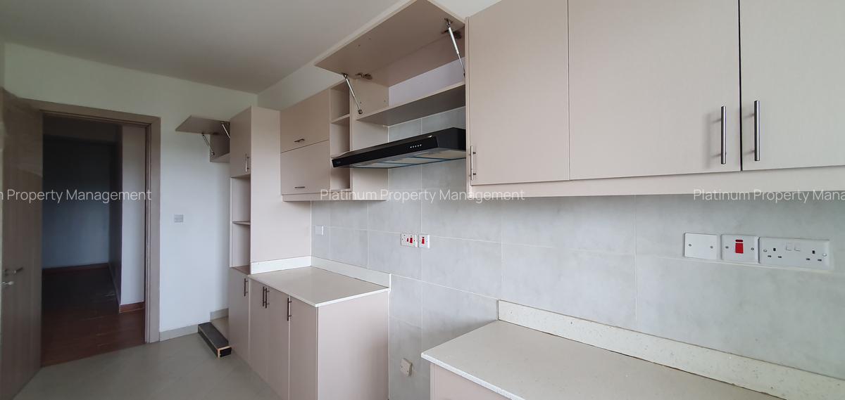 4 Bed Apartment with En Suite at City Park Drive - 6