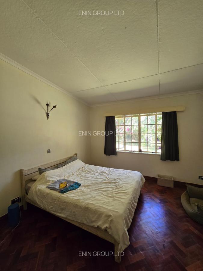 3 Bed House with En Suite at Lavington - 6