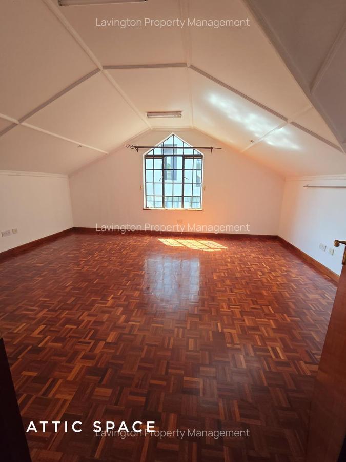4 Bed Townhouse with En Suite at Lavington Green - 15
