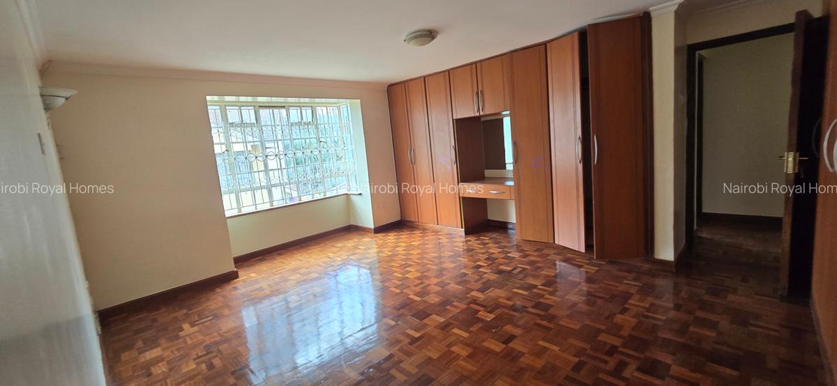 4 Bed Townhouse with En Suite at Kileleshwa Road - 17