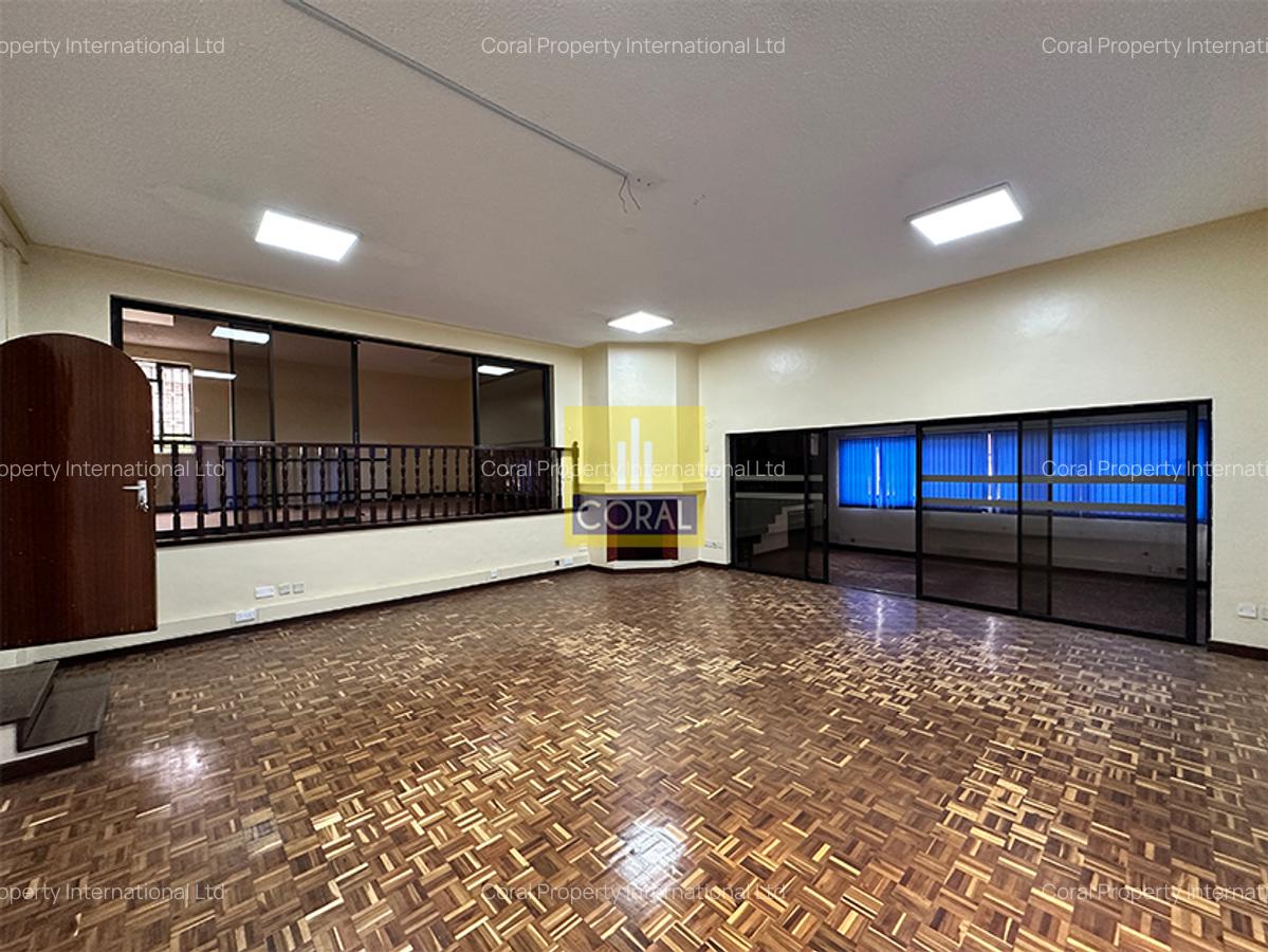 5,541 ft² Office in Gigiri - 2