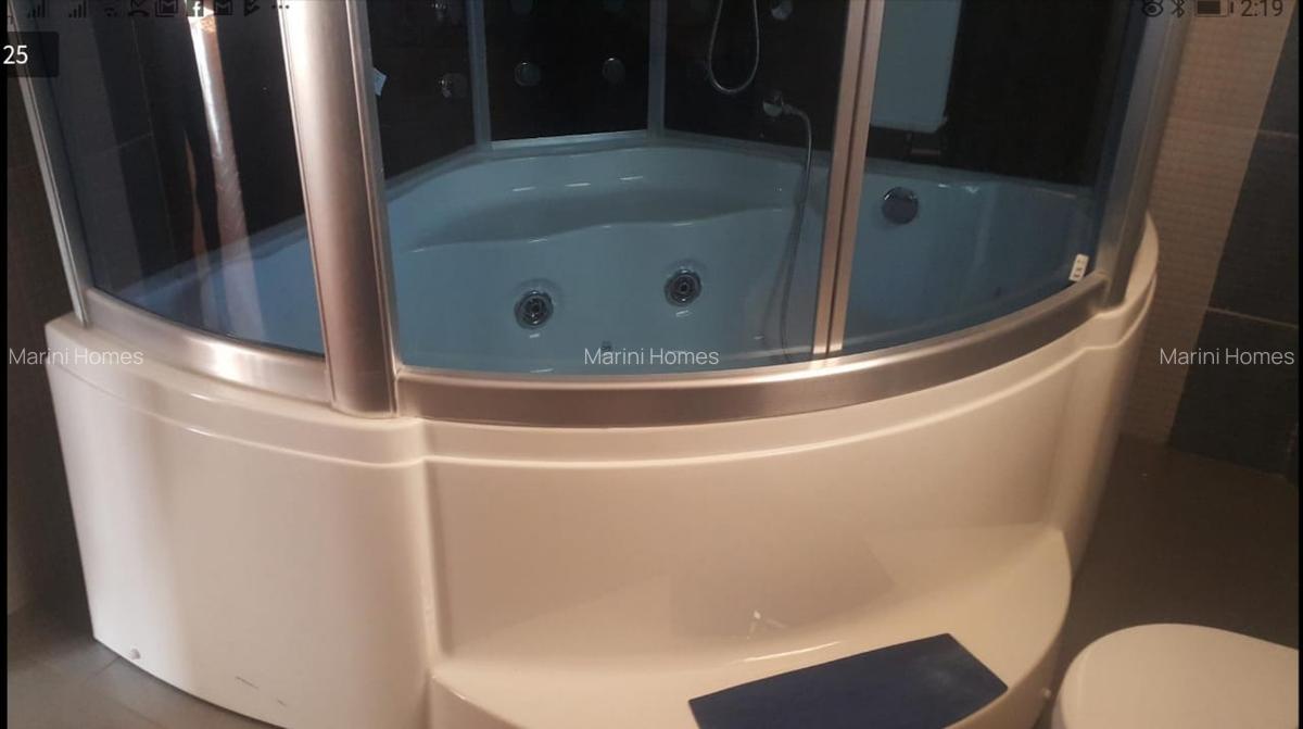 5 Bed Townhouse with En Suite in Lavington - 16