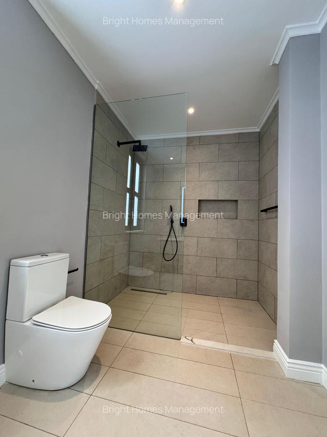 4 Bed Villa with En Suite in Runda - 10