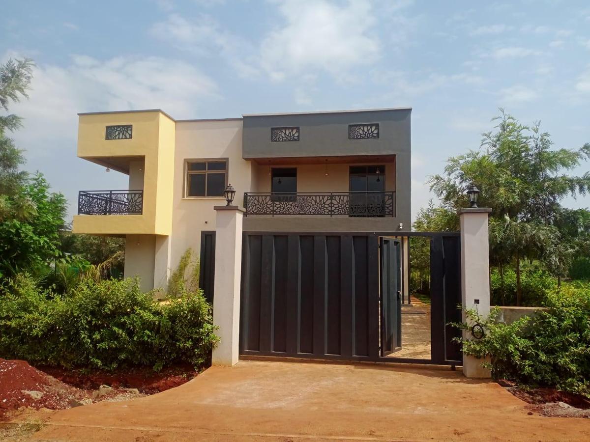 4 Bed Villa with En Suite at Centre Piece - 3