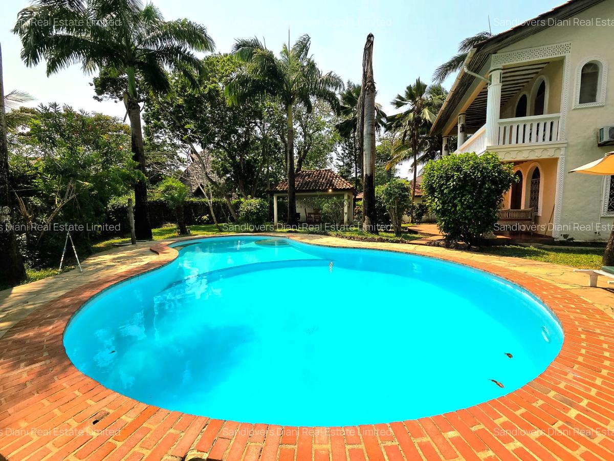 3 Bed Villa with Swimming Pool in Diani - 7