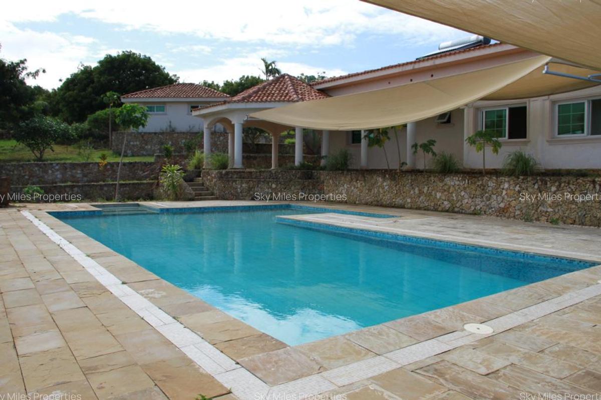 4 Bed Villa with En Suite at Vipingo - 1