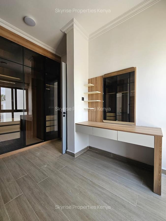 5 Bed Townhouse with En Suite in Lavington - 13