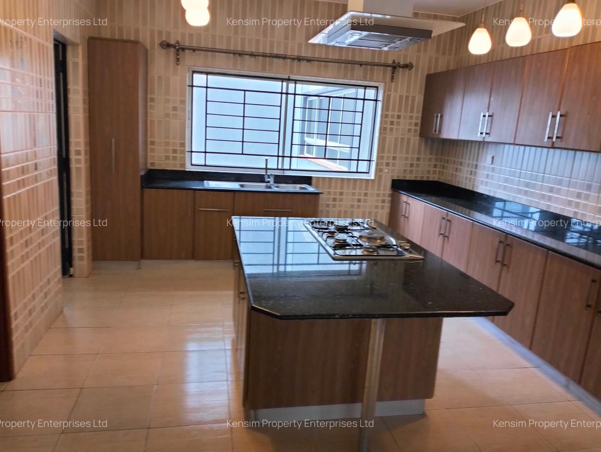 3 Bed Apartment with En Suite in Westlands Area - 11