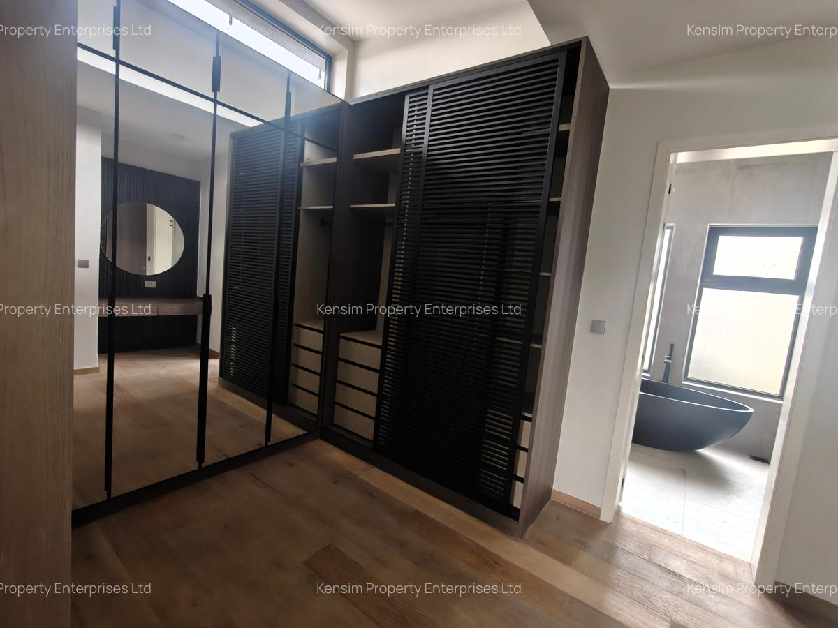 5 Bed Townhouse with En Suite in Runda - 16
