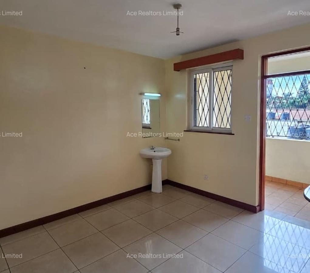 3 Bed Apartment with En Suite at 3Rd Parklands Nairobi - 8