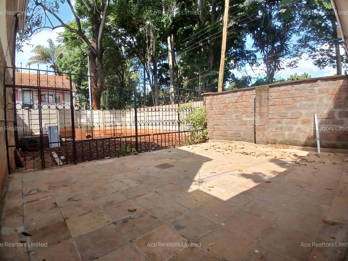 3 Bed Townhouse with En Suite at Brookside - 8
