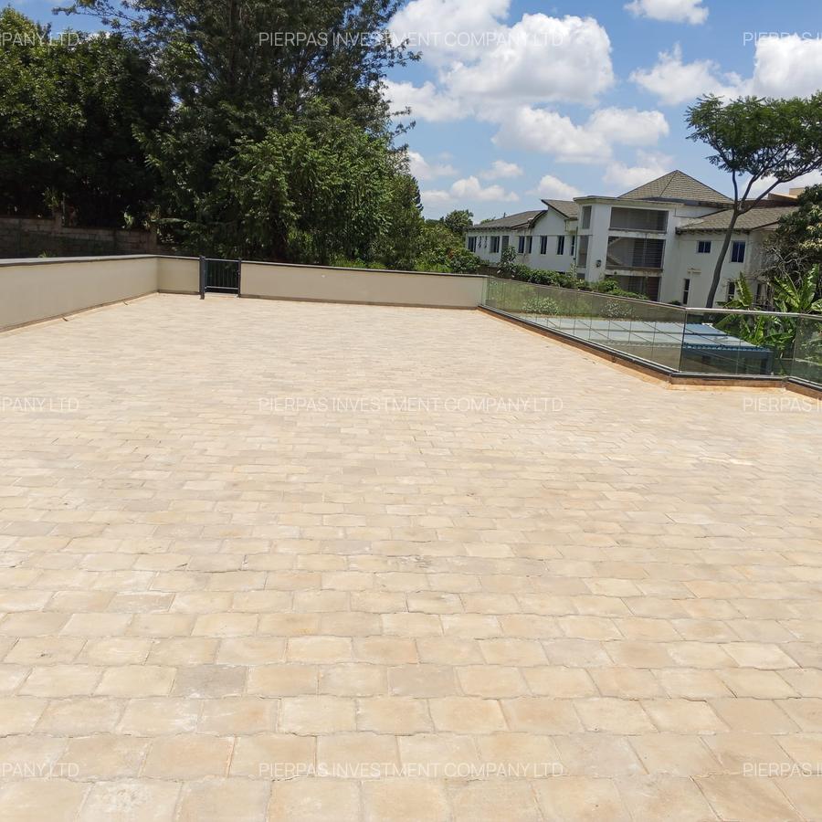 4 Bed Townhouse with En Suite in Runda - 11