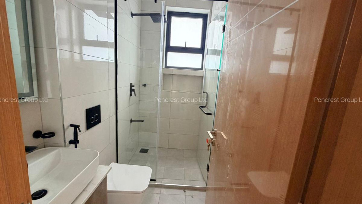 3 Bed Apartment with En Suite at Brookside - 6