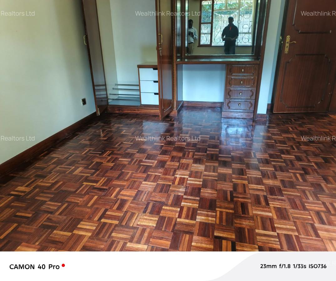 4 Bed House with En Suite at Gigiri - 14