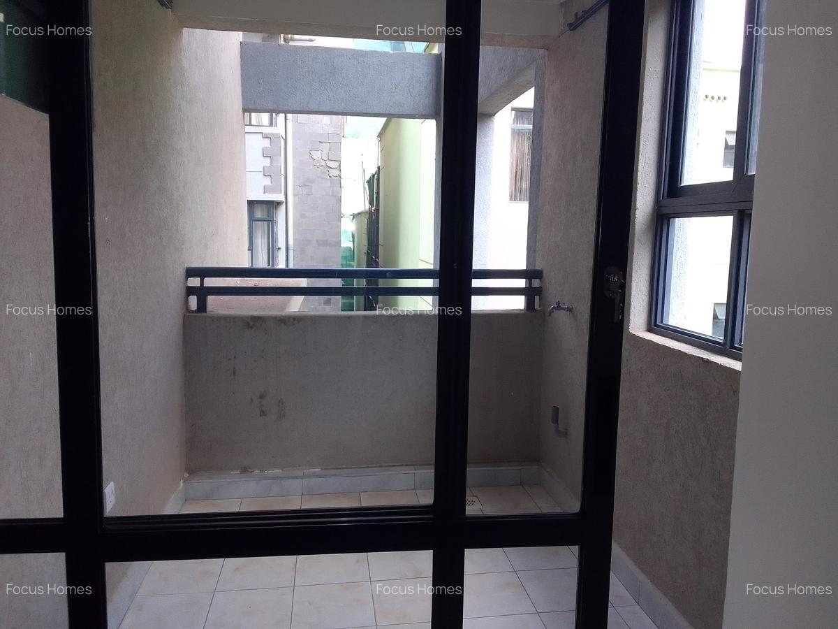 2 Bed Apartment with En Suite in Westlands Area - 4