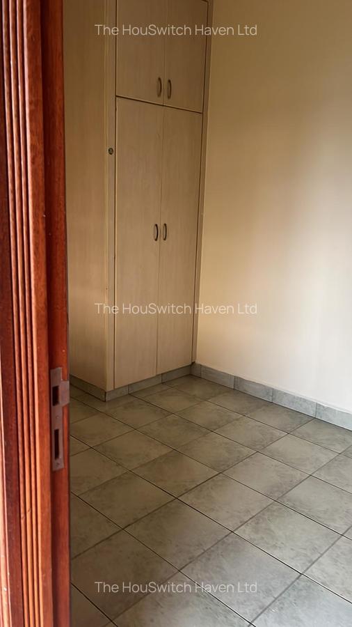 3 Bed Apartment with Swimming Pool at Near Brookside Gardens - 7