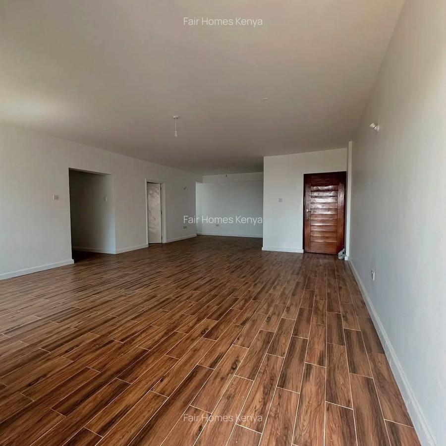3 Bed Apartment with En Suite at Hatheru Road - 1