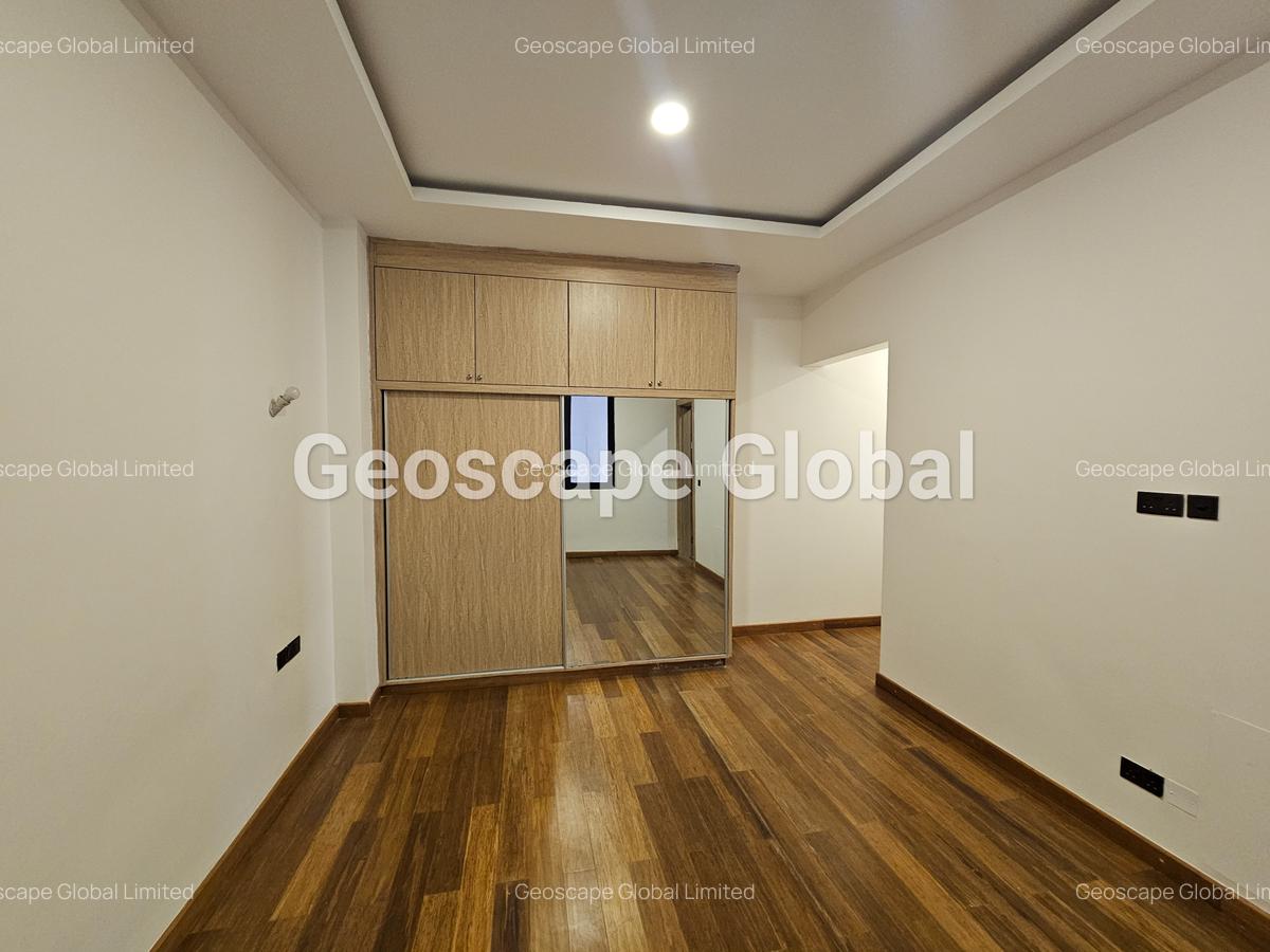 4 Bed Apartment with En Suite in Spring Valley - 13