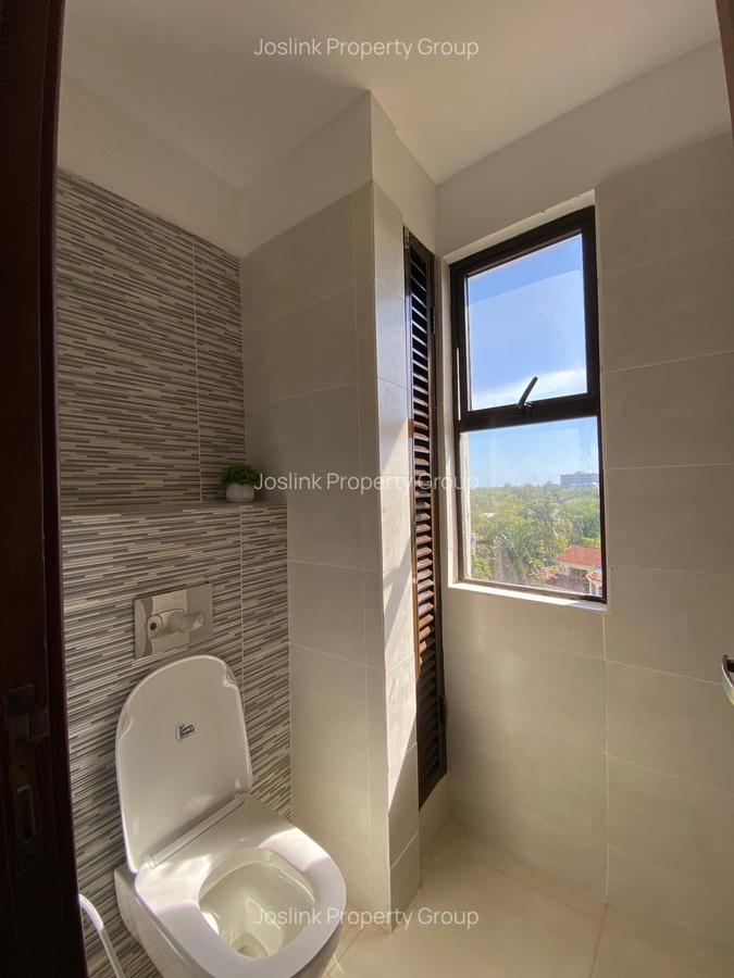 3 Bed Apartment with En Suite in Nyali Area - 13
