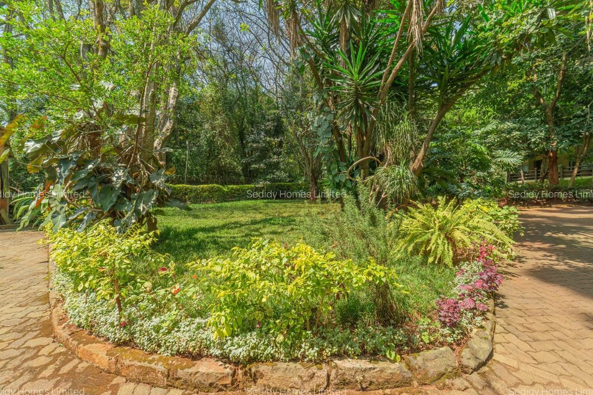 5 Bed Townhouse with En Suite in Kitisuru - 11
