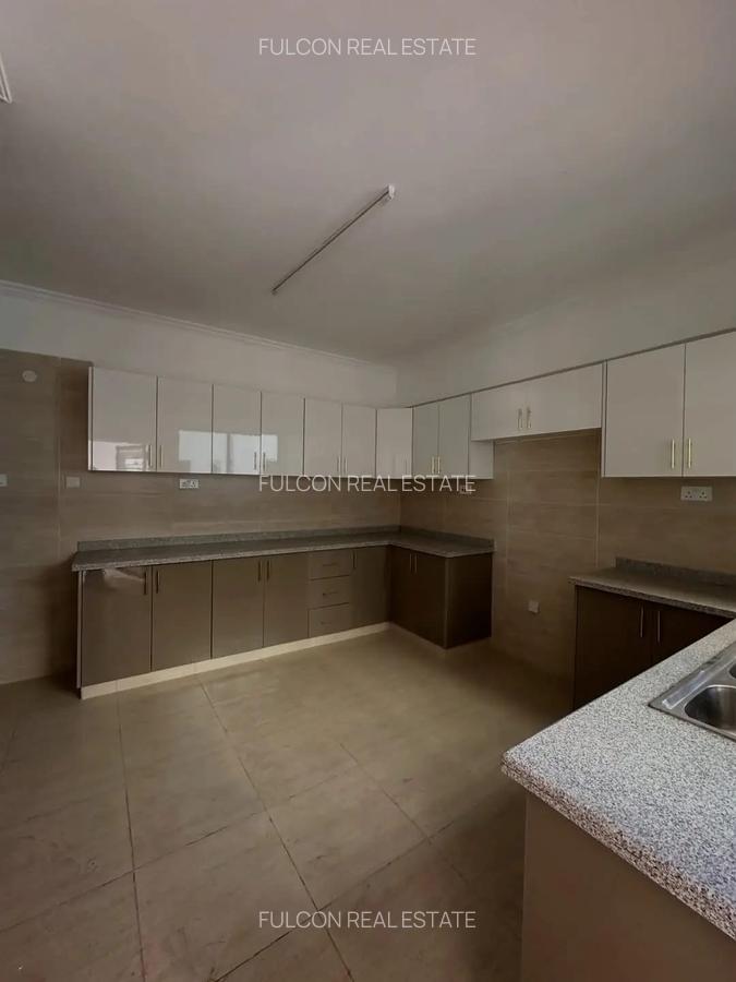 3 Bed Apartment with En Suite in Lavington - 15