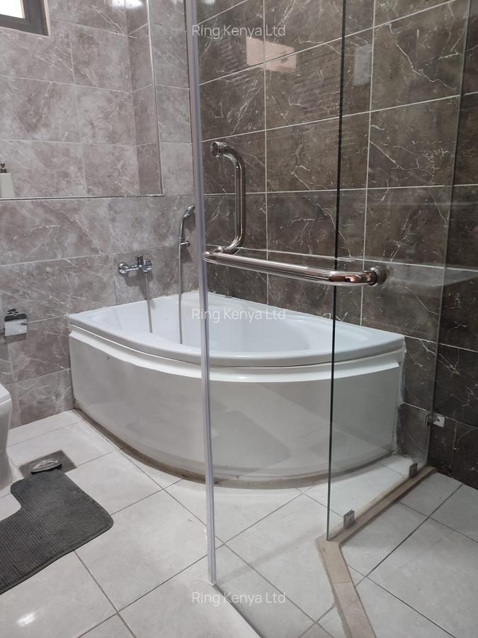 3 Bed Apartment with En Suite at Rose Avenue - 10