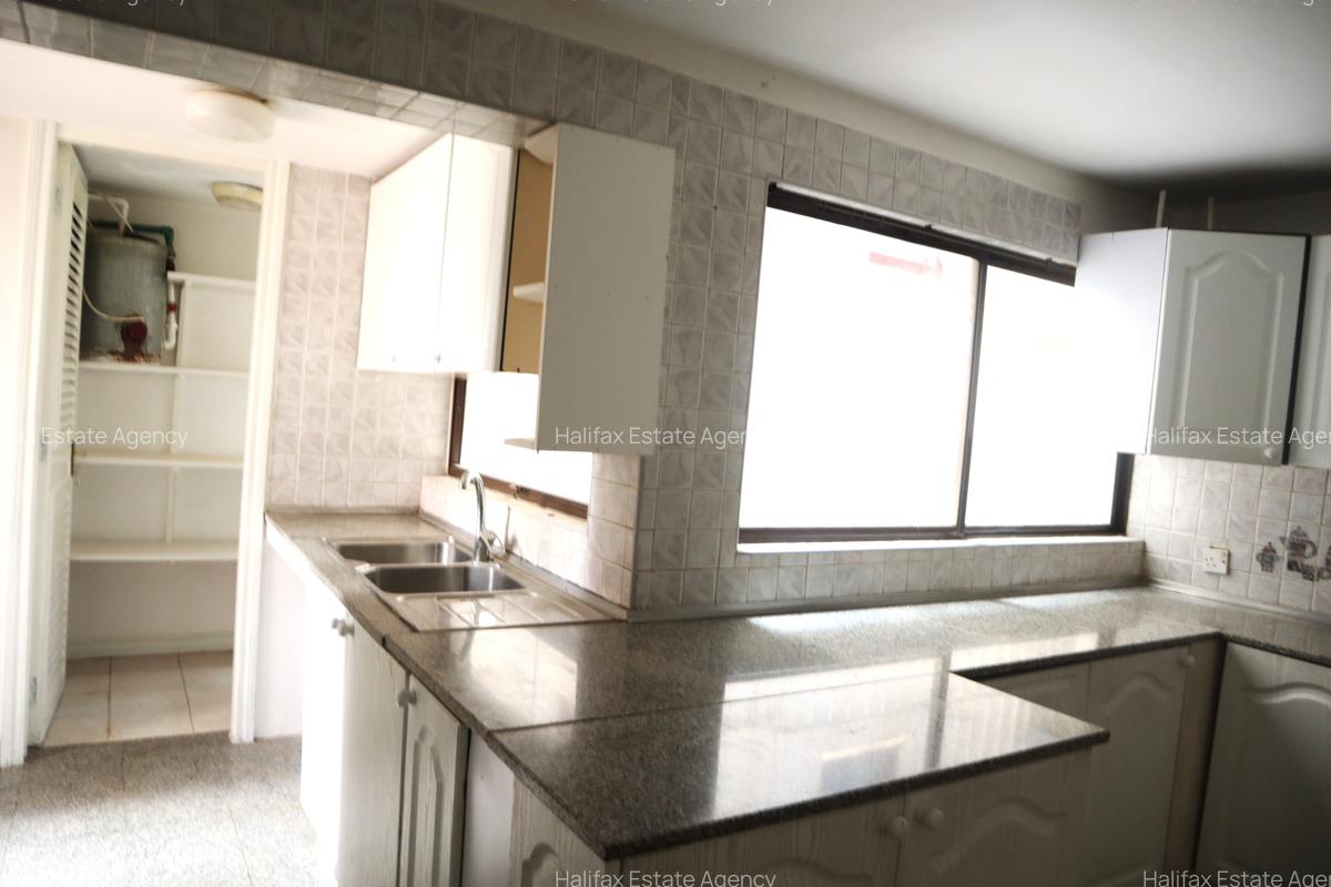 3 Bed Apartment with En Suite in Westlands Area - 6