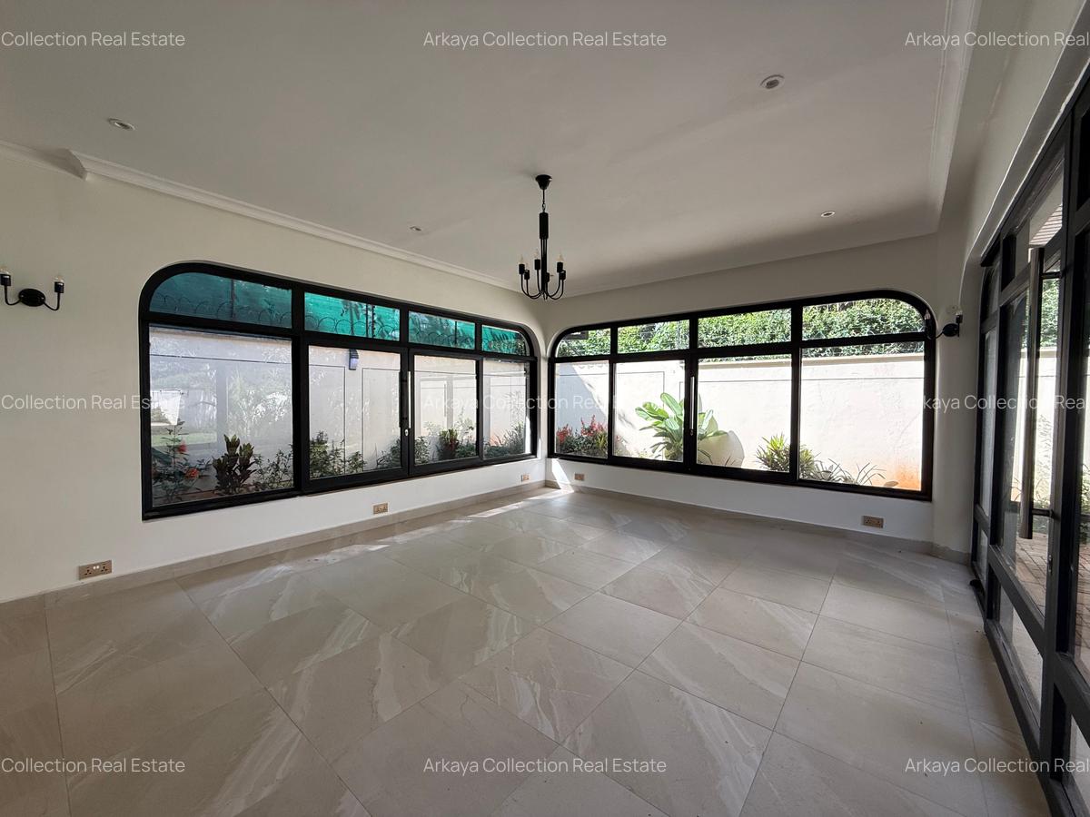 5 Bed House with En Suite in Runda - 17