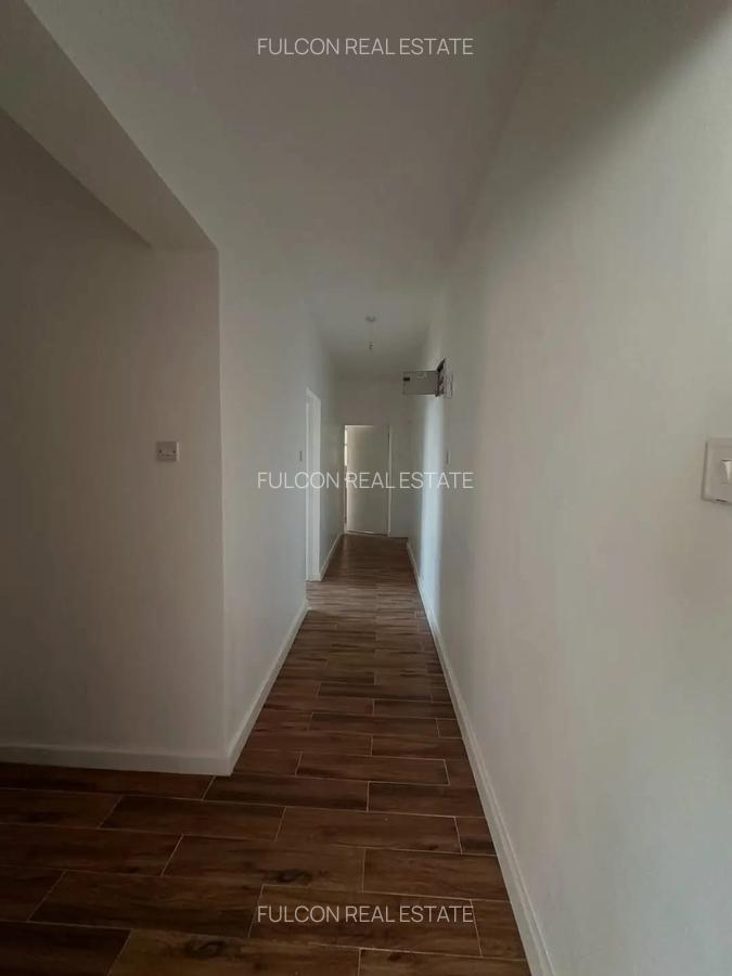 2 Bed Apartment with En Suite in Lavington - 2