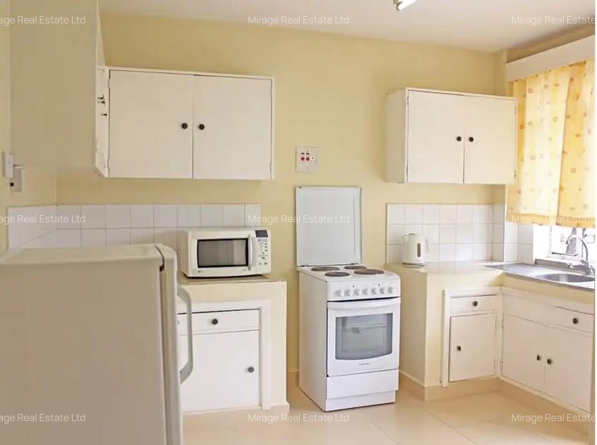 3 Bed Apartment with Swimming Pool in Kilimani - 5