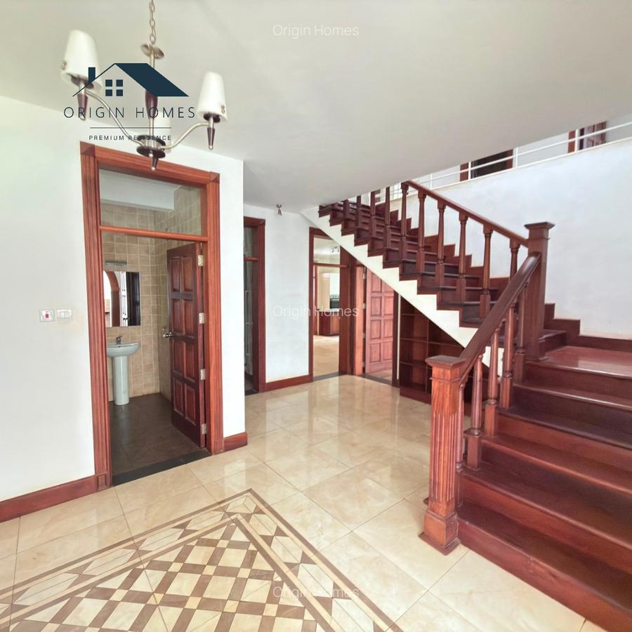 5 Bed House with En Suite at Rosslyn - 6