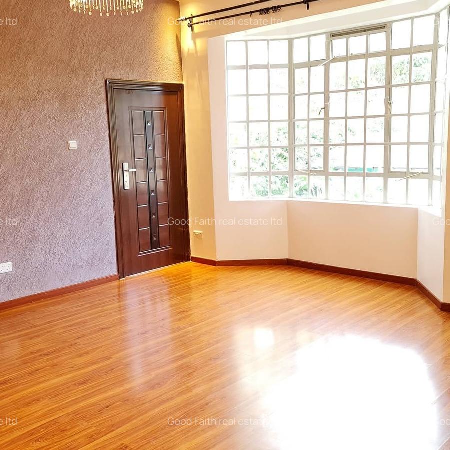 5 Bed House with En Suite in Nyari - 14