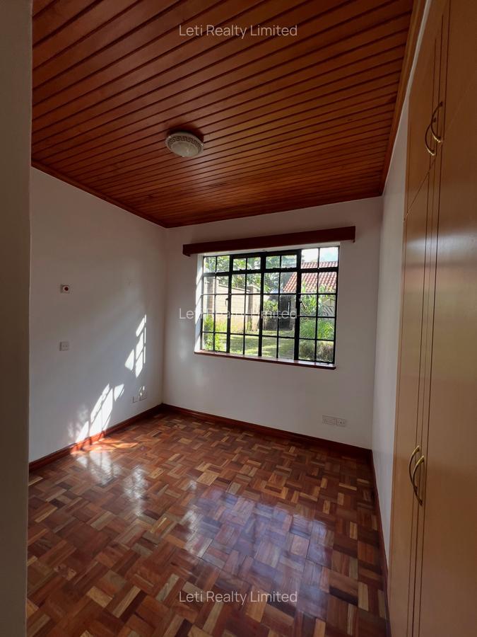 5 Bed Townhouse with En Suite in Lavington - 12