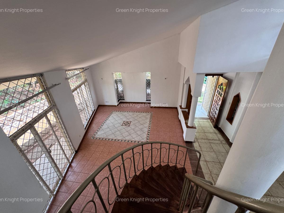 4 Bed Townhouse with En Suite in Kilimani - 2